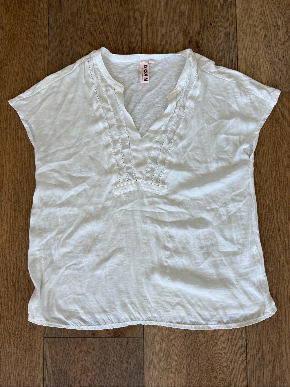 Dolan for Anthropologie White V-Neck Eyelet Trim Short Sleeve Blouse